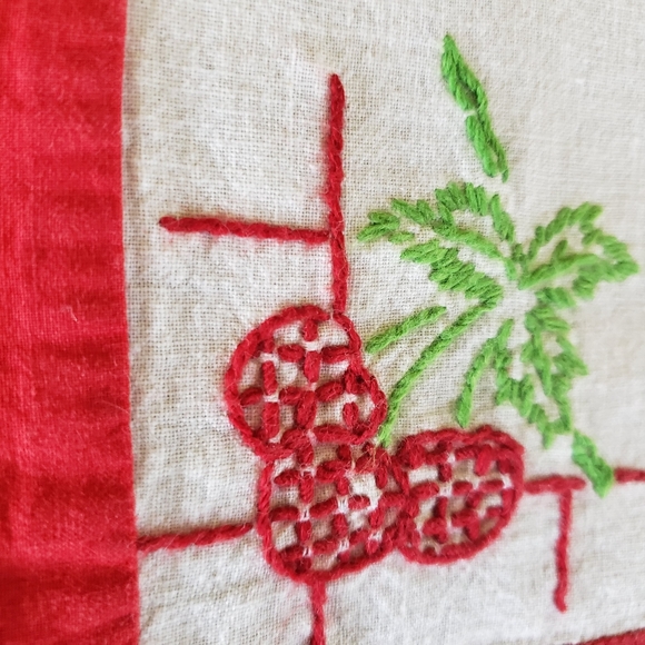 Lot of 3 VTG Hand Embroidered Table Topper Napkins Placemat Cherry Red White VTG - Picture 6 of 8